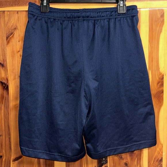 Under Armour Athletic/Soccer Shorts - Picture 4 of 7